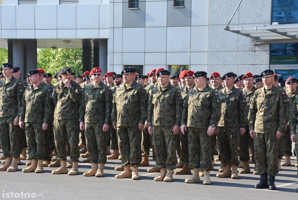 Pożegnali żołnierzy wyjeżdżających na misję do Kosowa