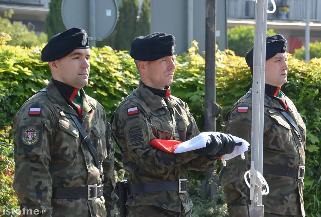 Pożegnali żołnierzy wyjeżdżających na misję do Kosowa