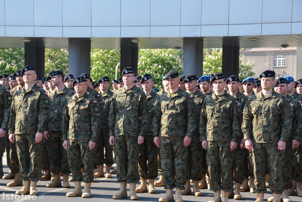 Pożegnali żołnierzy wyjeżdżających na misję do Kosowa