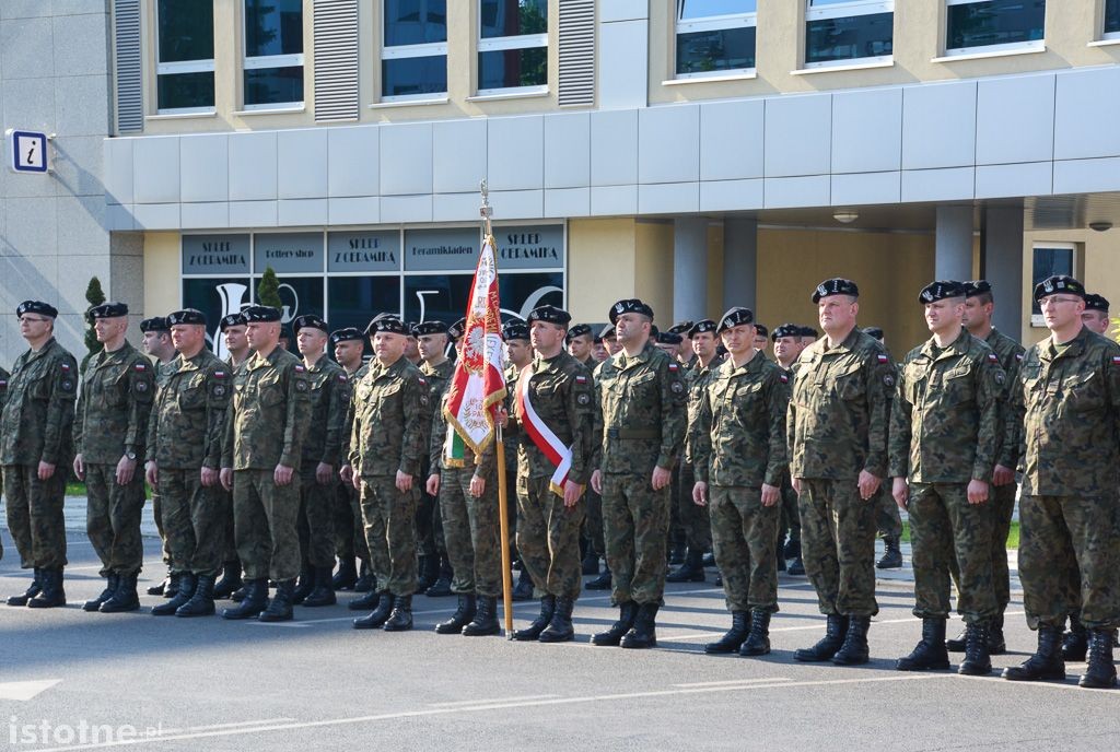Pożegnali żołnierzy wyjeżdżających na misję do Kosowa