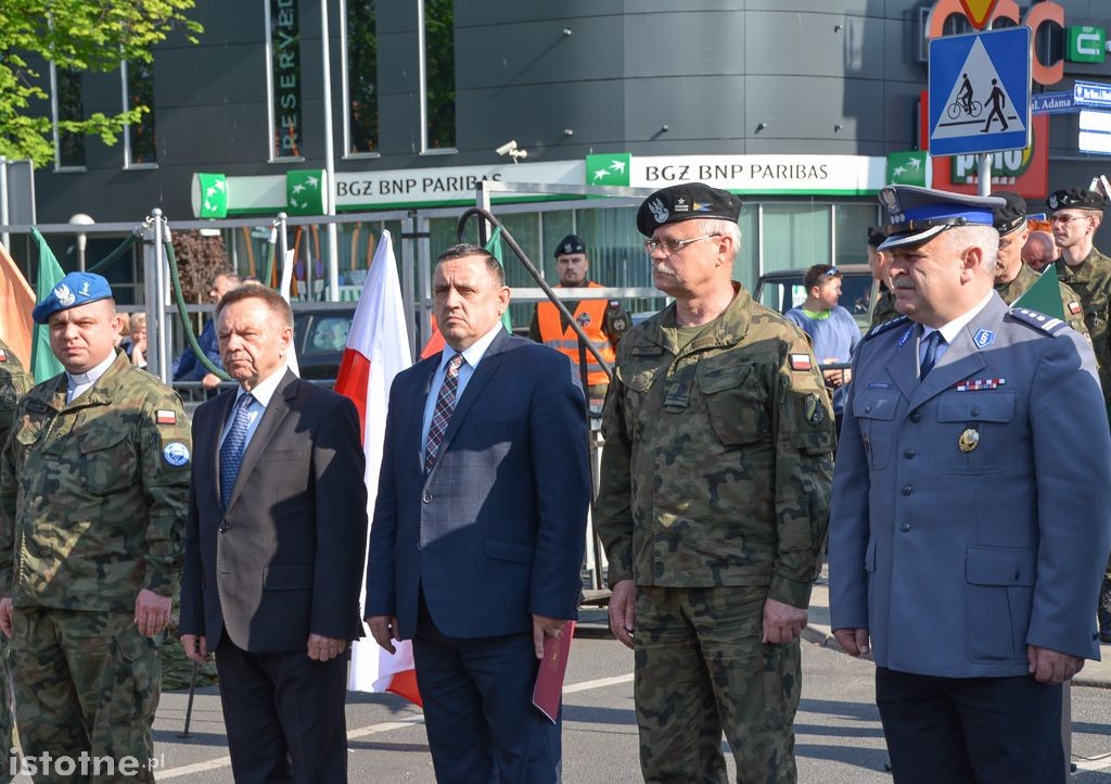 Pożegnali żołnierzy wyjeżdżających na misję do Kosowa