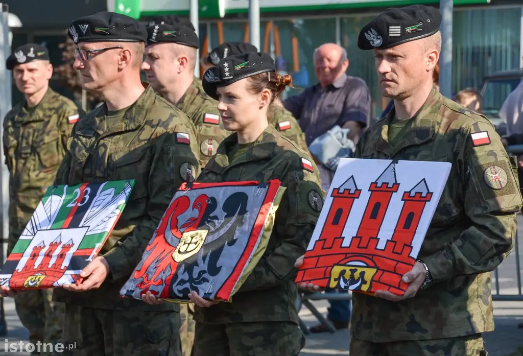 Pożegnali żołnierzy wyjeżdżających na misję do Kosowa