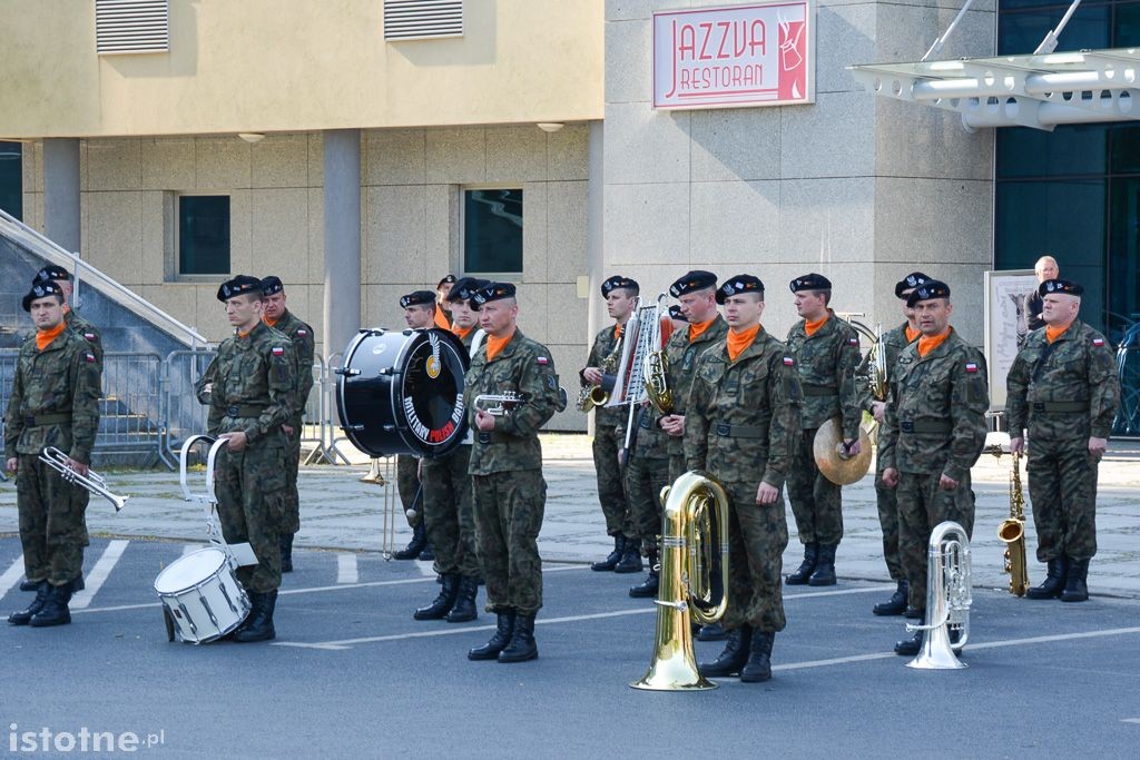 Pożegnali żołnierzy wyjeżdżających na misję do Kosowa