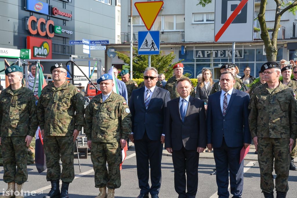 Pożegnali żołnierzy wyjeżdżających na misję do Kosowa