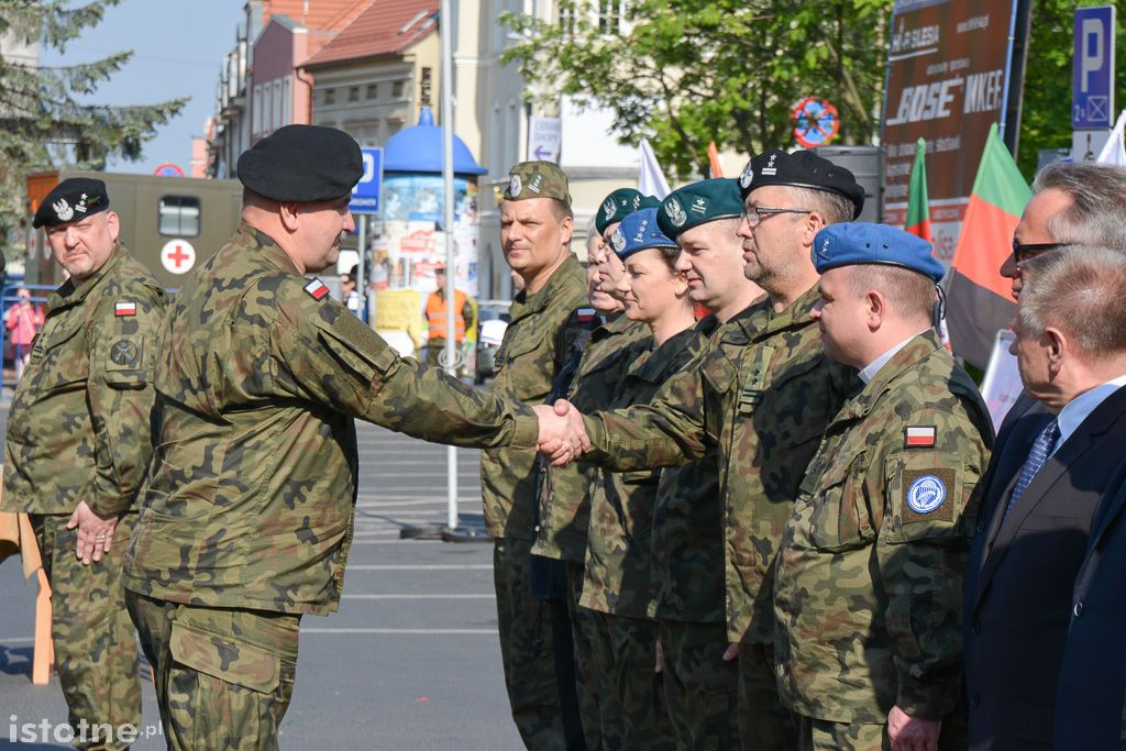 Pożegnali żołnierzy wyjeżdżających na misję do Kosowa