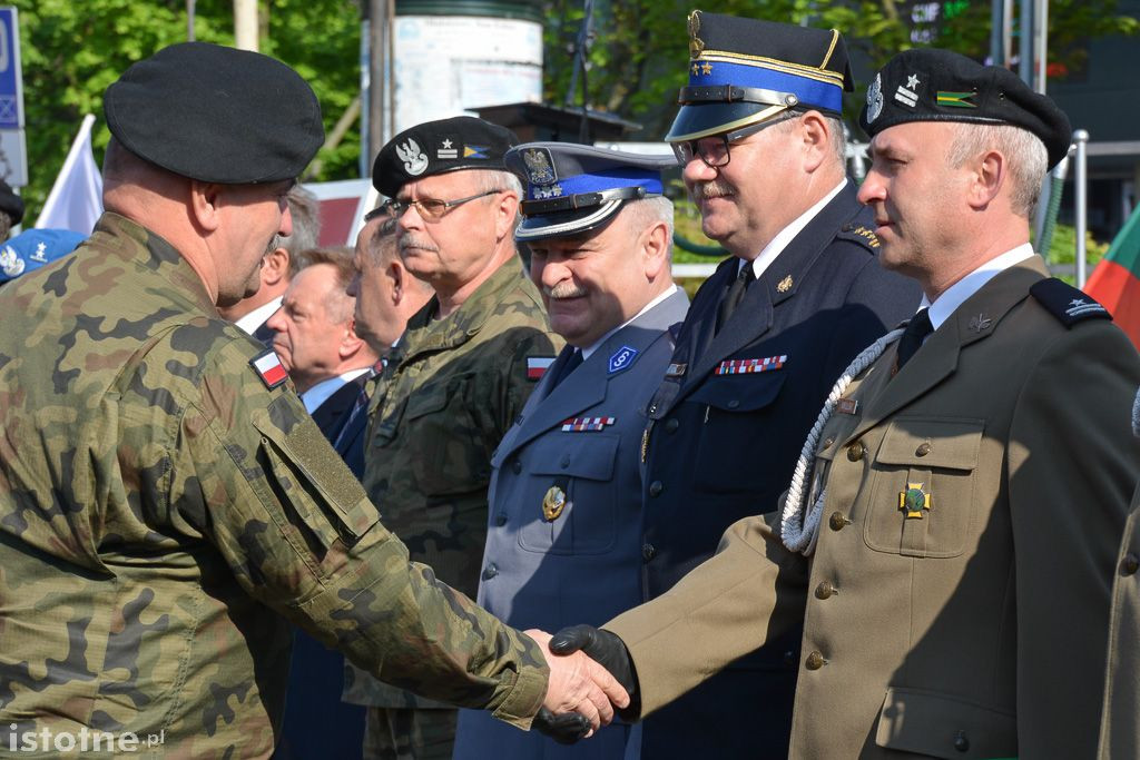 Pożegnali żołnierzy wyjeżdżających na misję do Kosowa