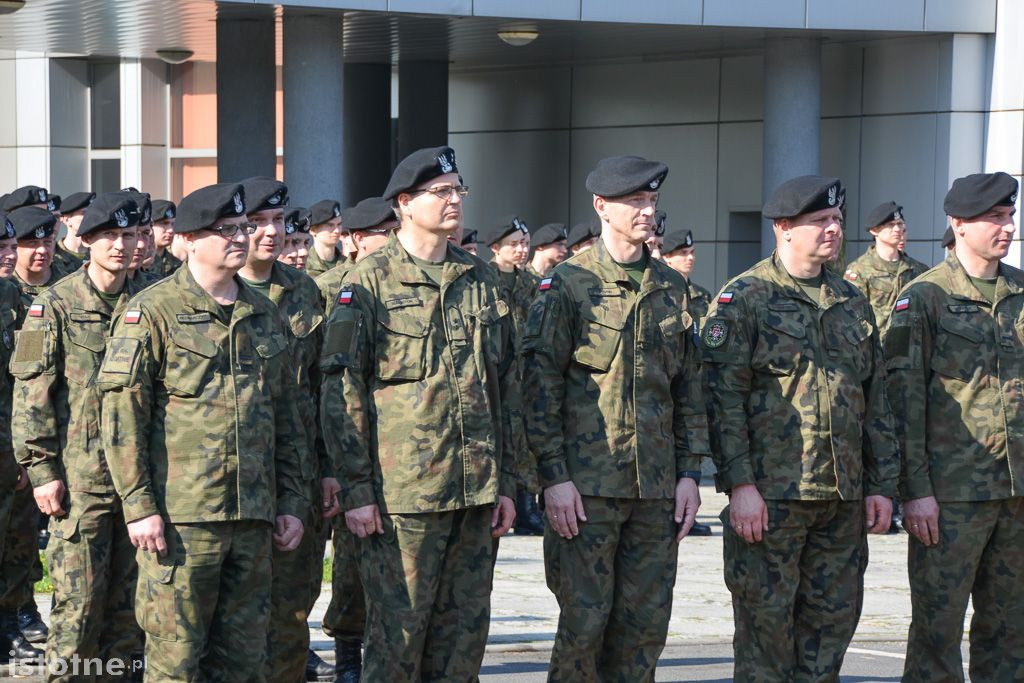 Pożegnali żołnierzy wyjeżdżających na misję do Kosowa