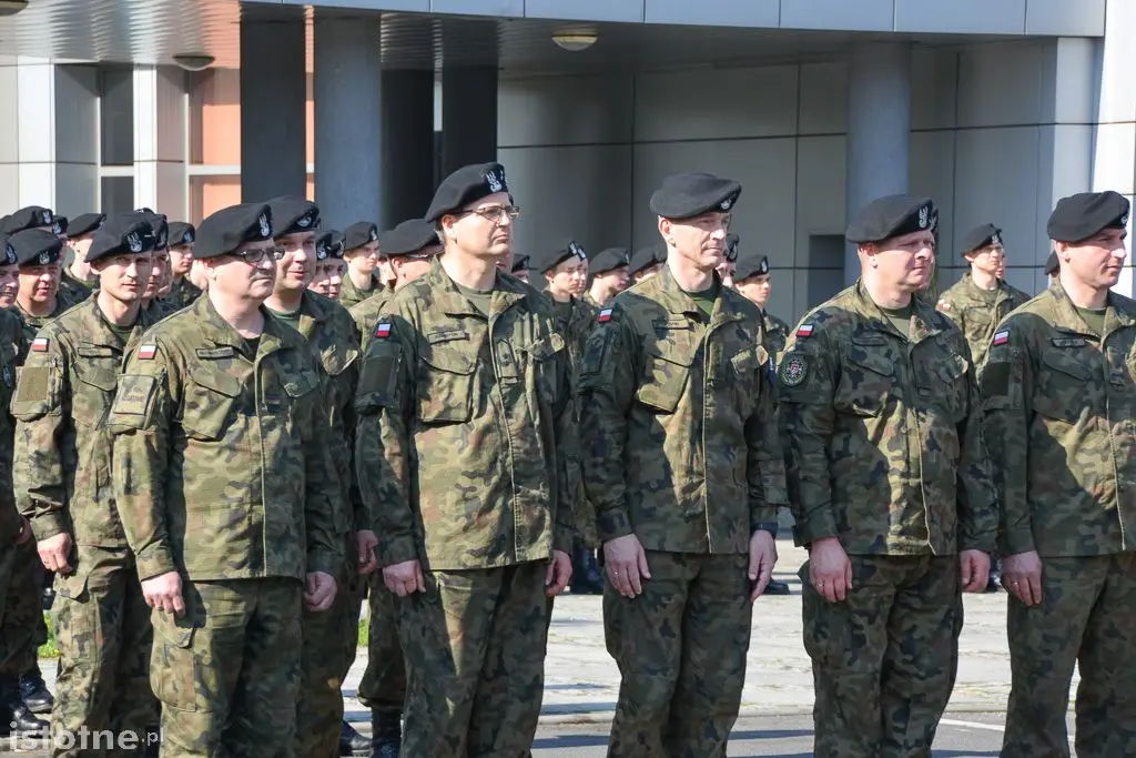 Pożegnali żołnierzy wyjeżdżających na misję do Kosowa