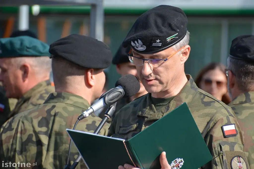 Pożegnali żołnierzy wyjeżdżających na misję do Kosowa