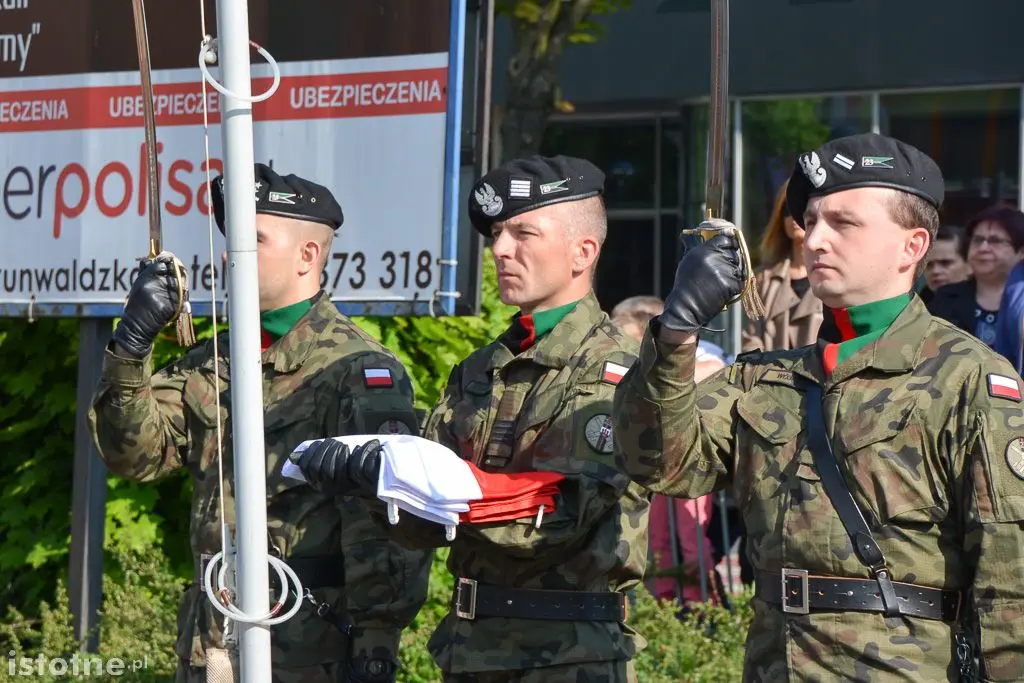 Pożegnali żołnierzy wyjeżdżających na misję do Kosowa