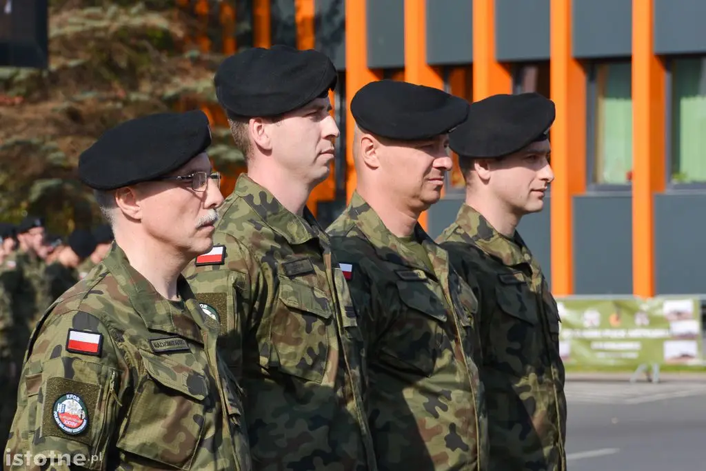 Pożegnali żołnierzy wyjeżdżających na misję do Kosowa