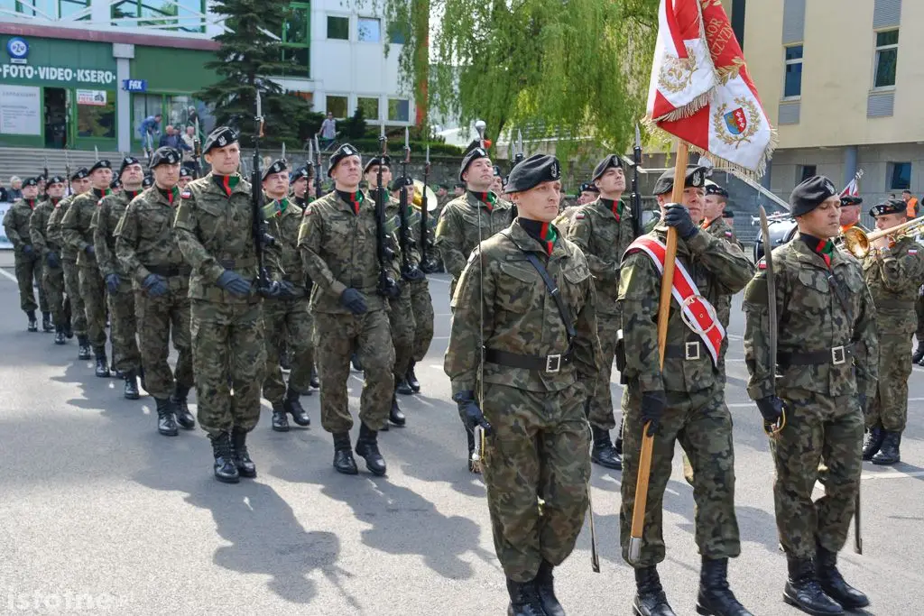 Pożegnali żołnierzy wyjeżdżających na misję do Kosowa
