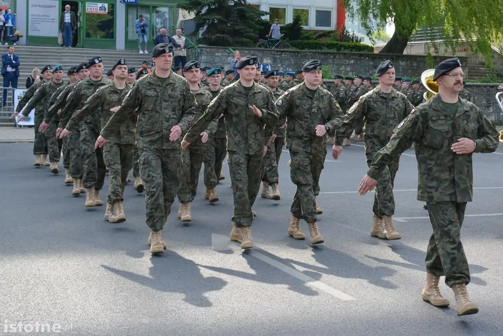 Pożegnali żołnierzy wyjeżdżających na misję do Kosowa