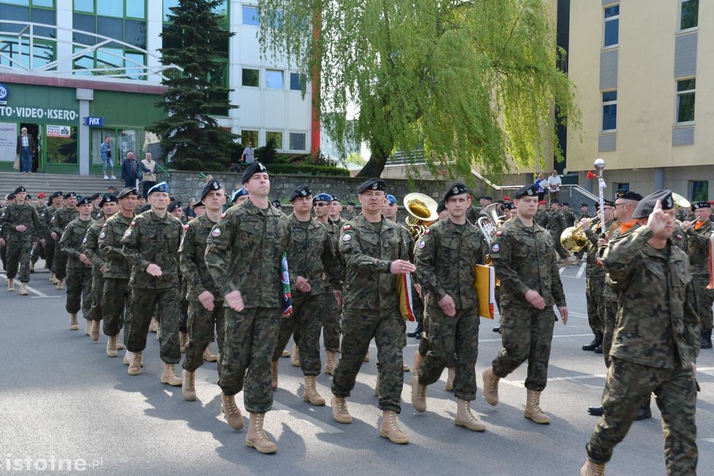 Pożegnali żołnierzy wyjeżdżających na misję do Kosowa