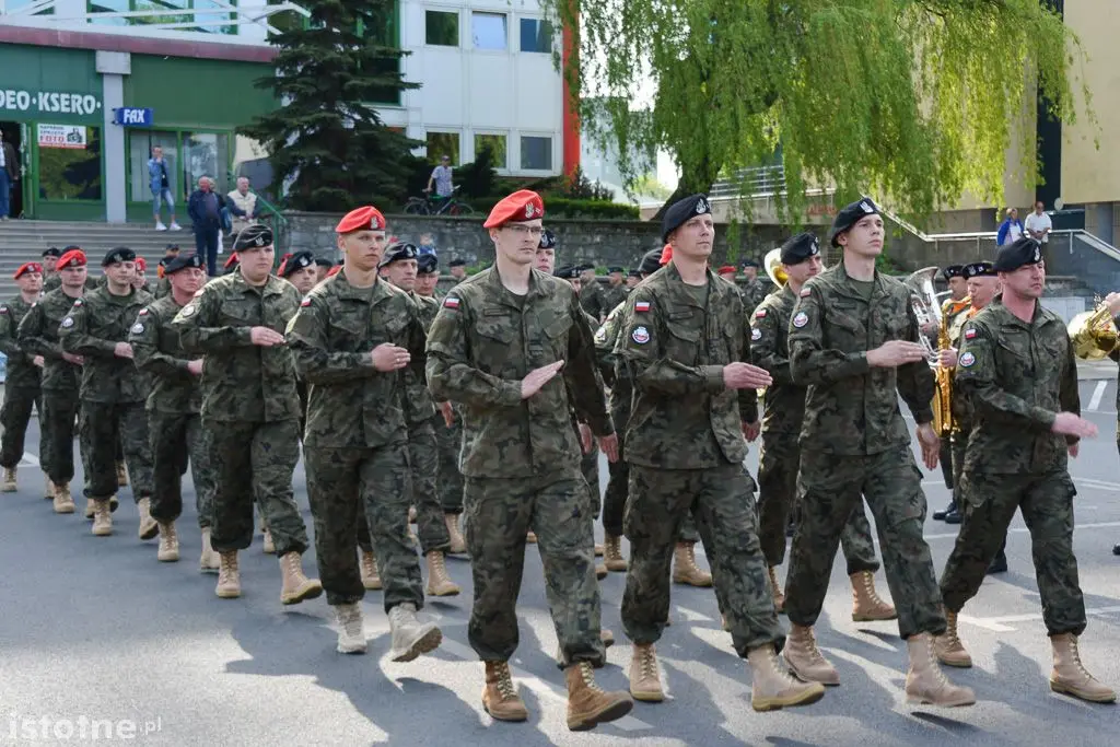 Pożegnali żołnierzy wyjeżdżających na misję do Kosowa