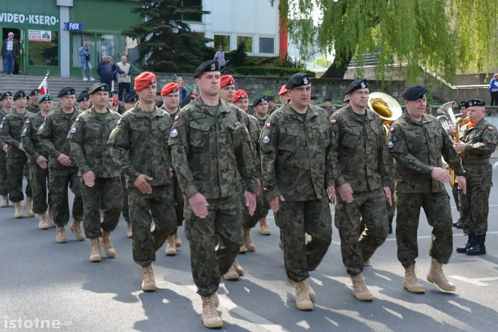 Pożegnali żołnierzy wyjeżdżających na misję do Kosowa