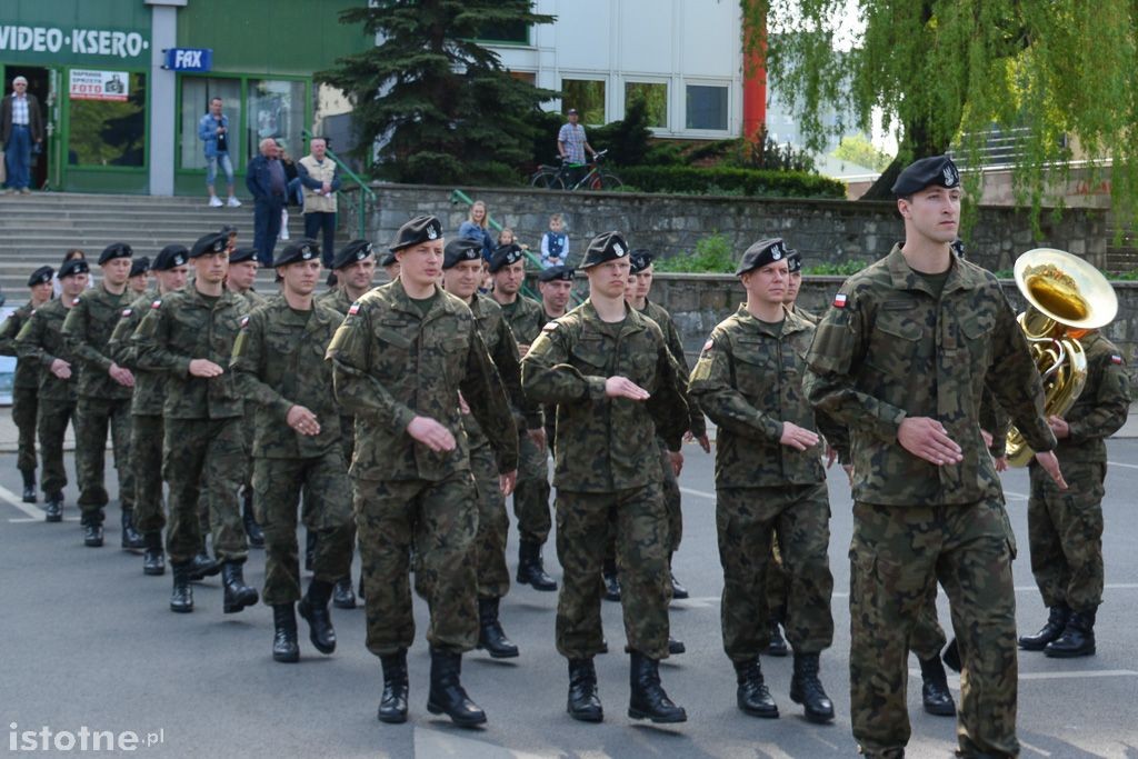 Pożegnali żołnierzy wyjeżdżających na misję do Kosowa