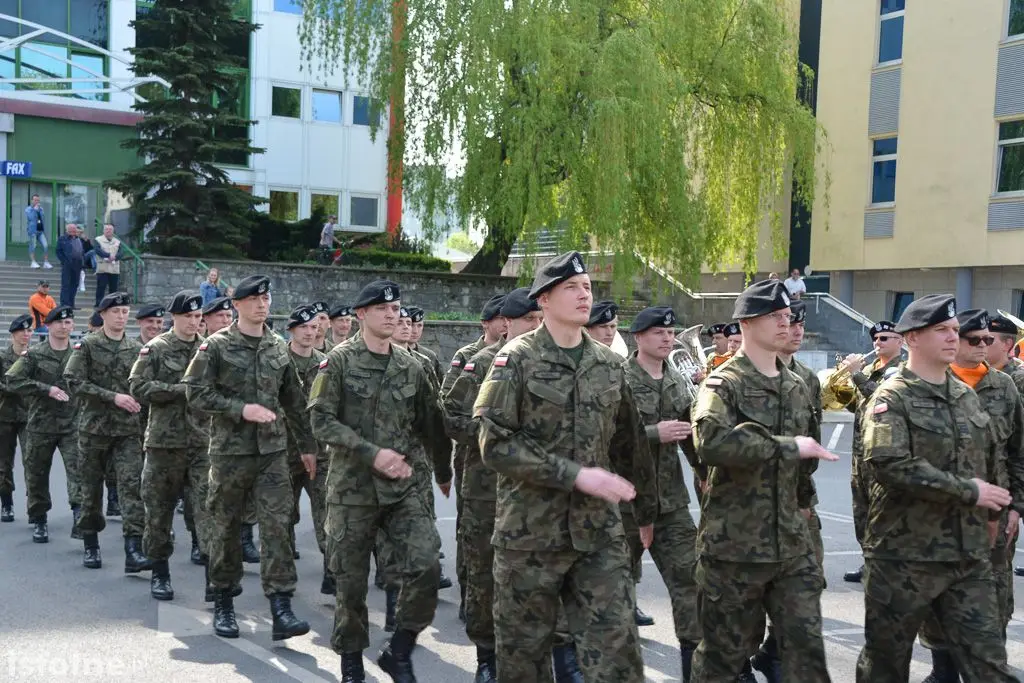 Pożegnali żołnierzy wyjeżdżających na misję do Kosowa
