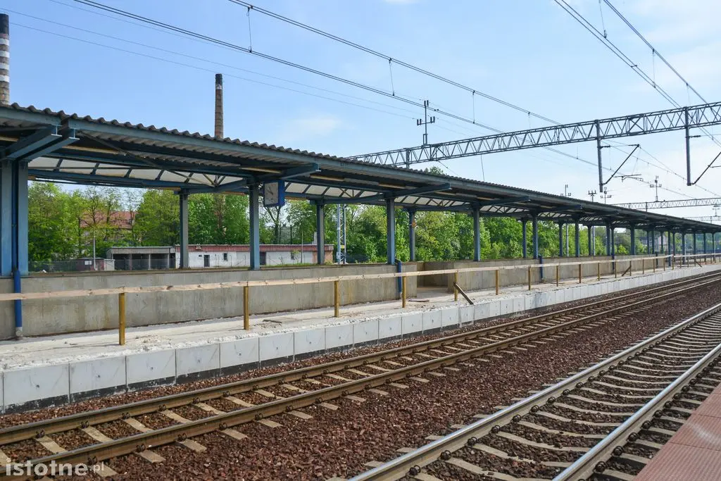 Dworzec PKP, peron nr 2, zdjęcie wykonane w piątek 13 maja