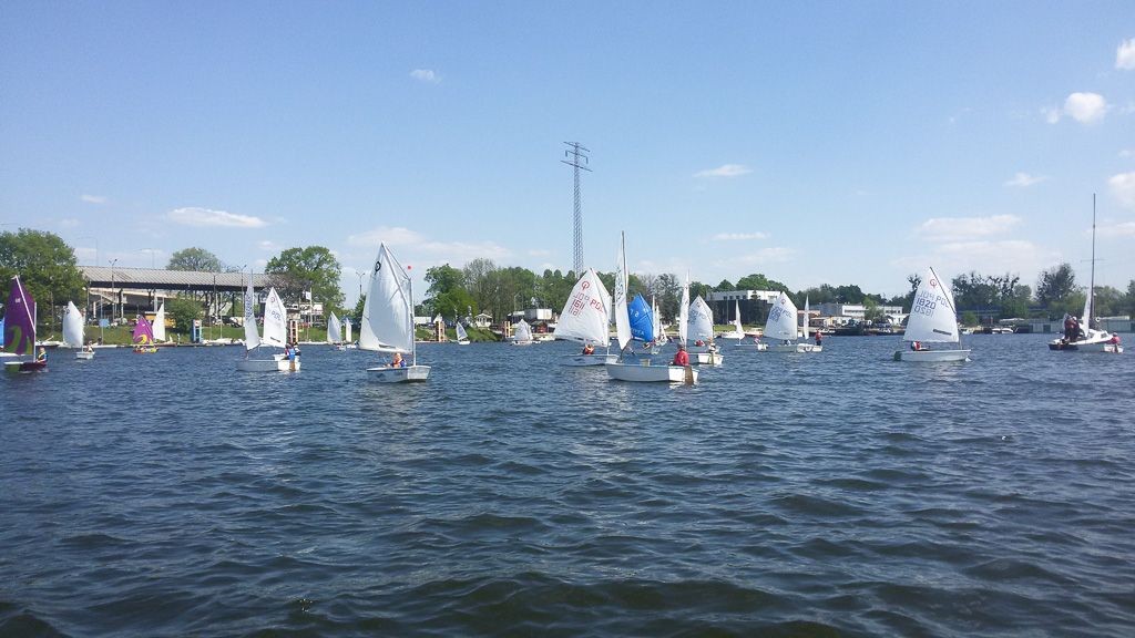 Młodzi żeglarze z Bolesławca rozpoczęli sezon regatowy