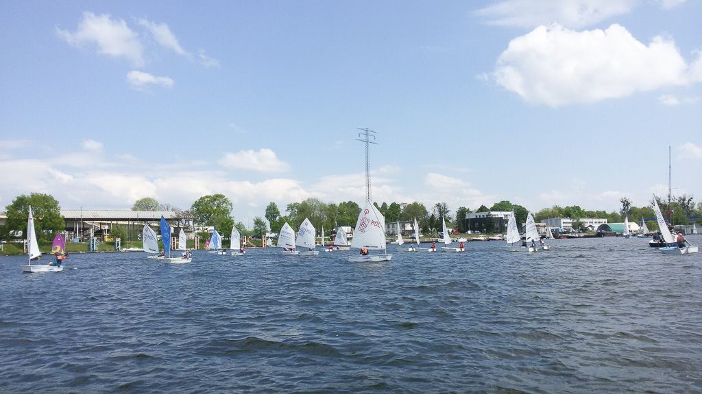 Młodzi żeglarze z Bolesławca rozpoczęli sezon regatowy
