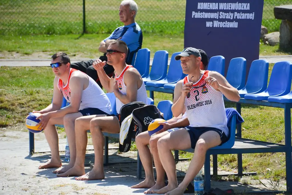 Ruszyły mistrzostwa strażaków w siatkówce plażowej
