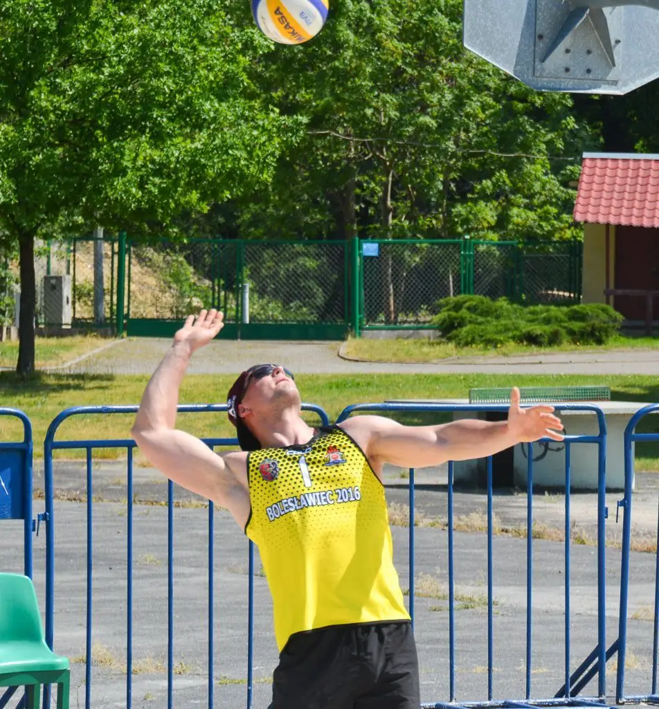 Ruszyły mistrzostwa strażaków w siatkówce plażowej