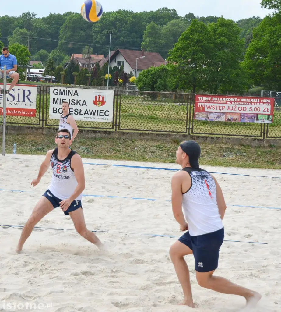 Za nami pierwszy dzień mistrzostw strażaków w plażówce