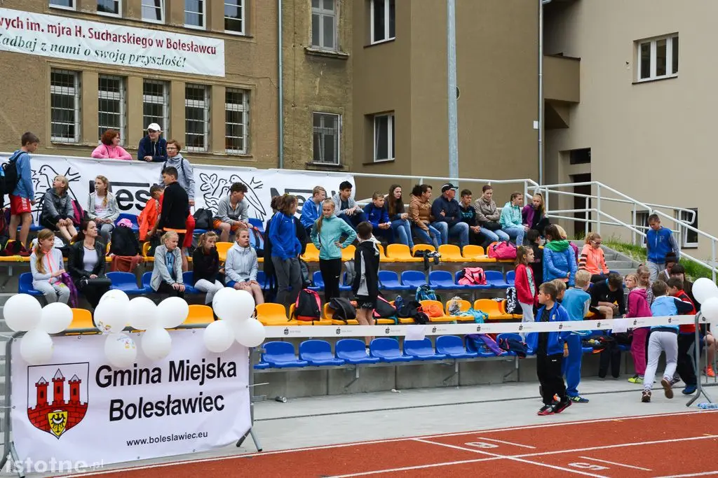 Eliminacje Nestle Cup na stadionie lekkoatletycznym