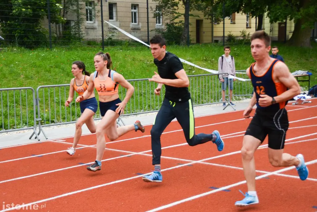 Eliminacje Nestle Cup na stadionie lekkoatletycznym