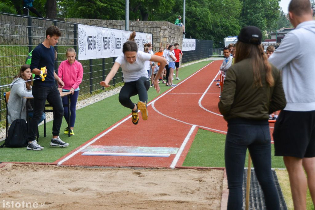 Eliminacje Nestle Cup na stadionie lekkoatletycznym