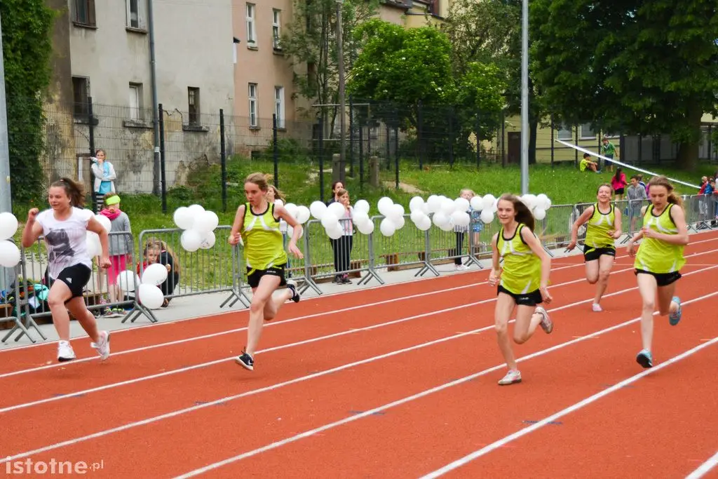 Eliminacje Nestle Cup na stadionie lekkoatletycznym