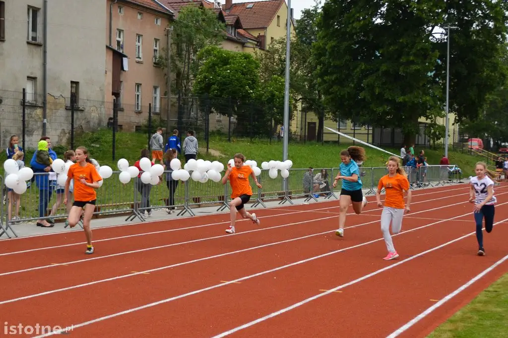 Eliminacje Nestle Cup na stadionie lekkoatletycznym