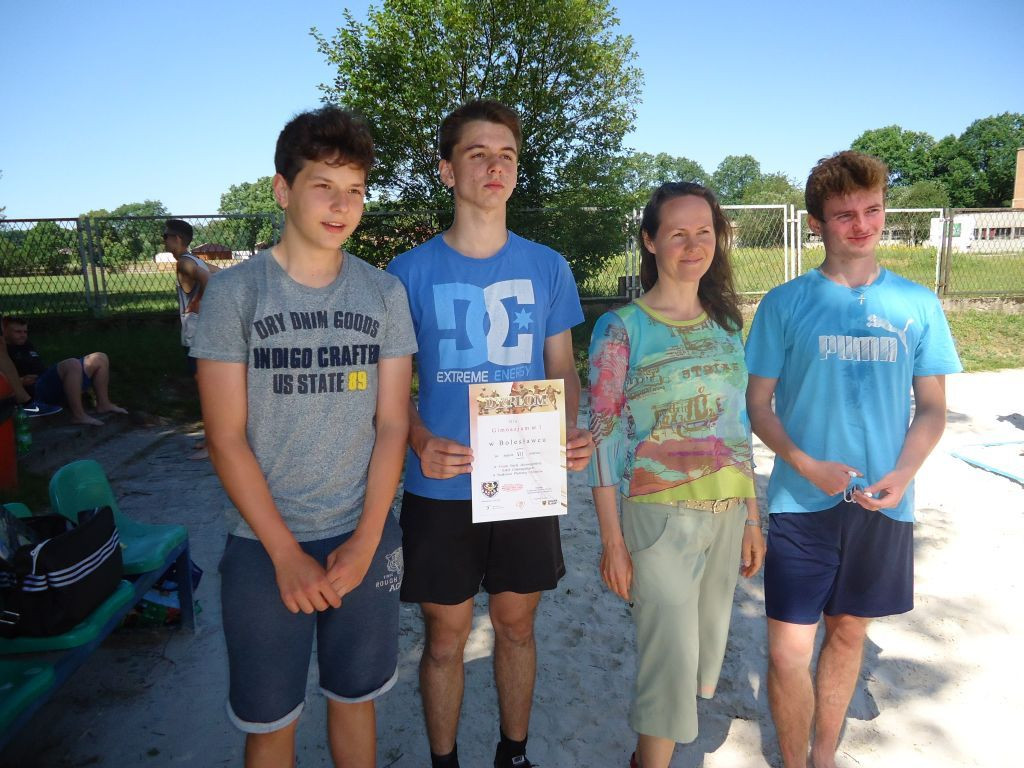 Siatkarze plażowi z „dwójki” trzeci w strefie