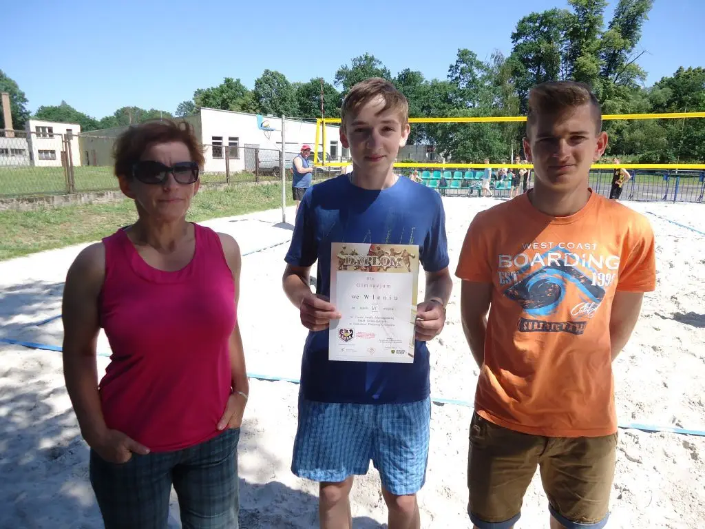 Siatkarze plażowi z „dwójki” trzeci w strefie