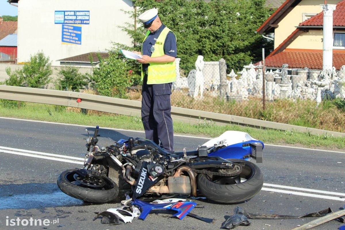 Motocyklista ranny po wypadku na wyjeździe na Zgorzelec