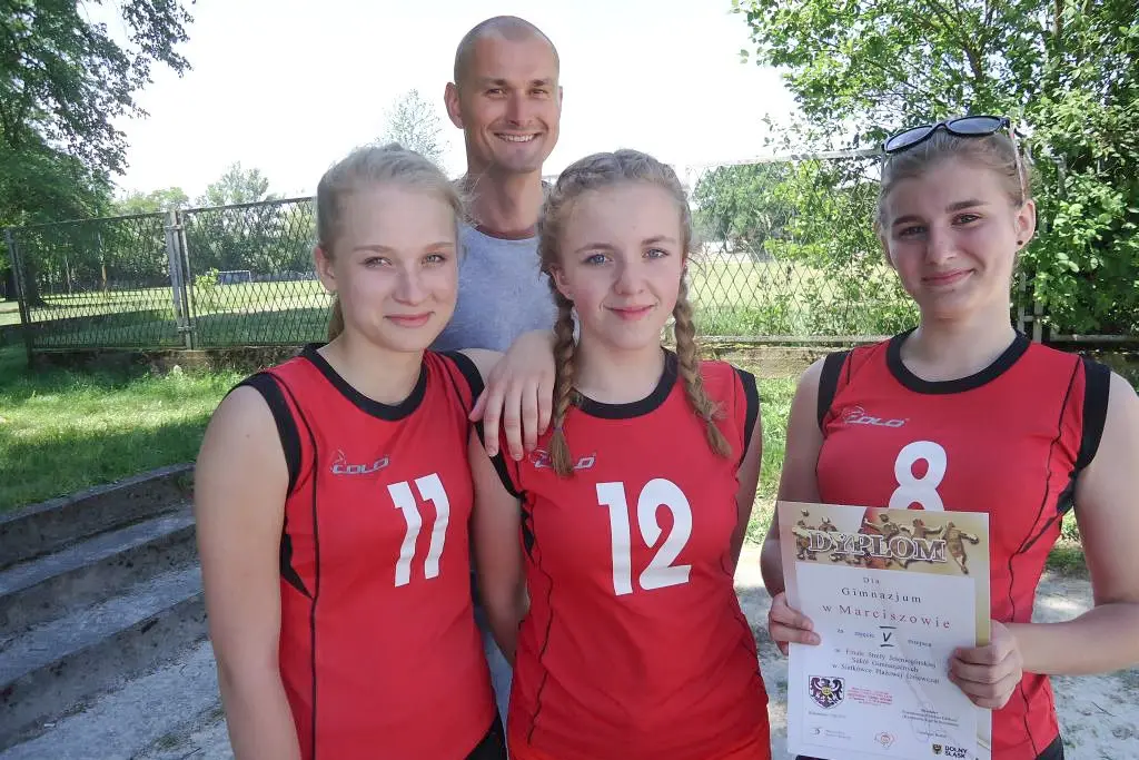 Siatkarki plażowe z „dwójki” w finale wojewódzkim