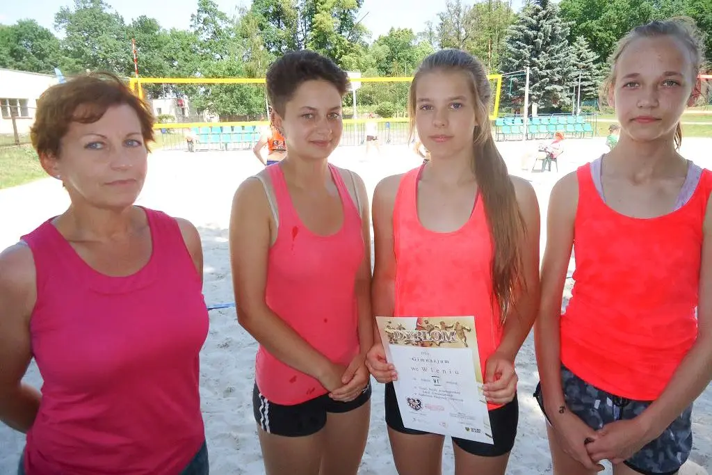 Siatkarki plażowe z „dwójki” w finale wojewódzkim