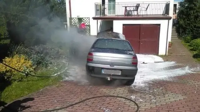 Pożar auta w Bożejowicach