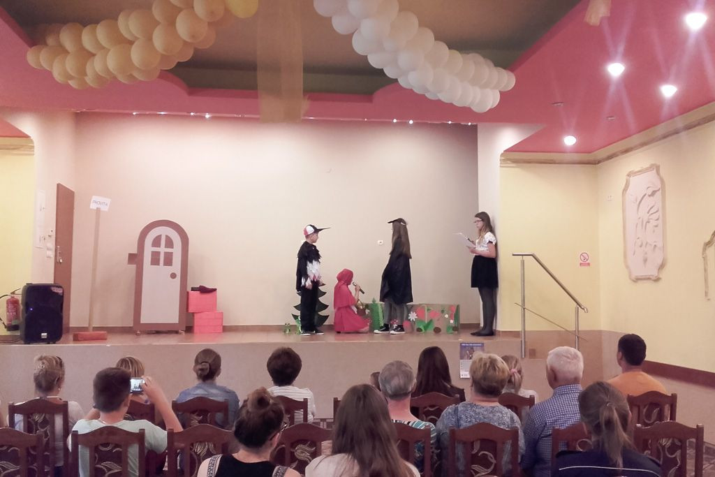 Wnuczkowie ostrzegali babcie i dziadów przed oszustami