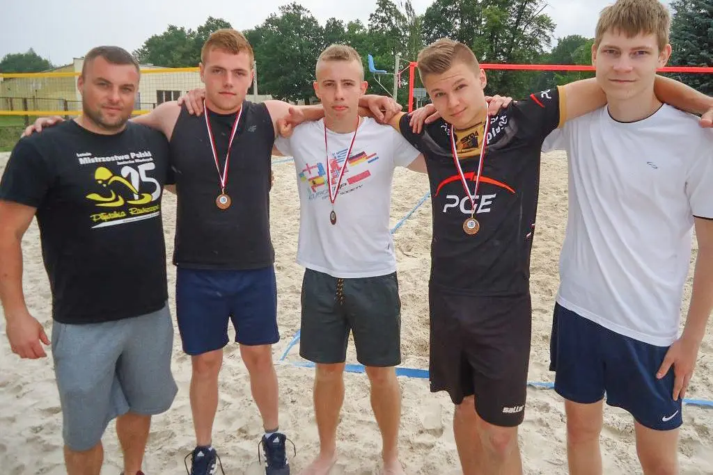 „Jedynka” mistrzem, „Mechanik” wicemistrzem strefy