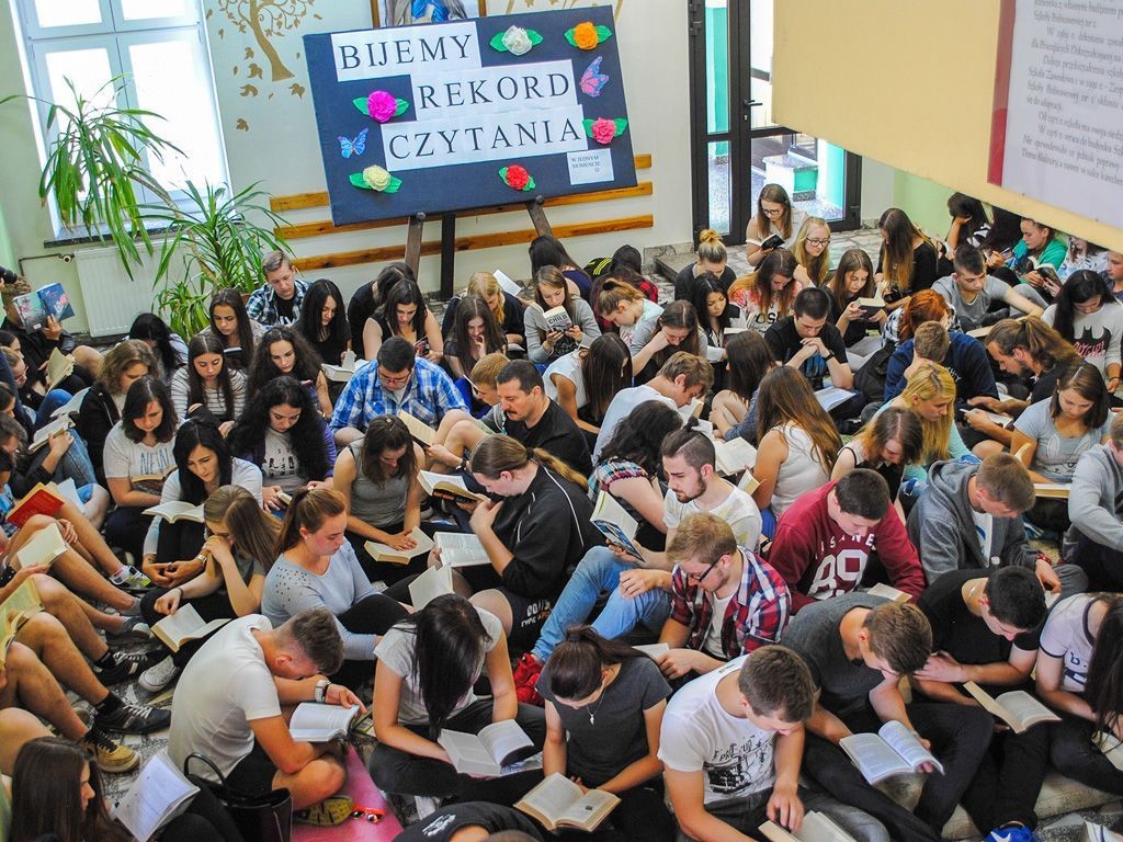 Rekord czytania w jednym momencie w „Handlówce”