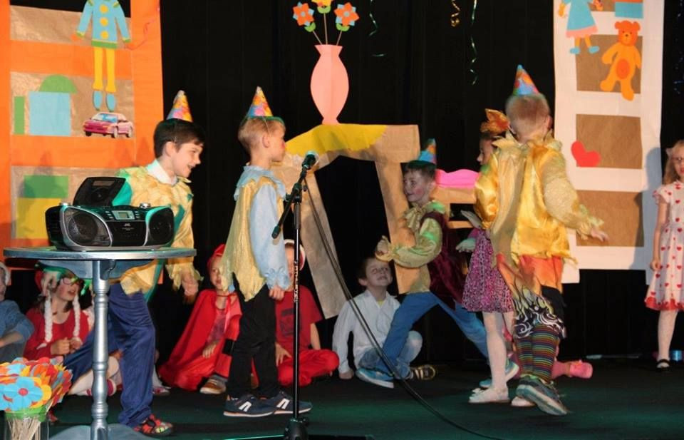 Spektakl dzieci ze Szkoły Podstawowej nr 2