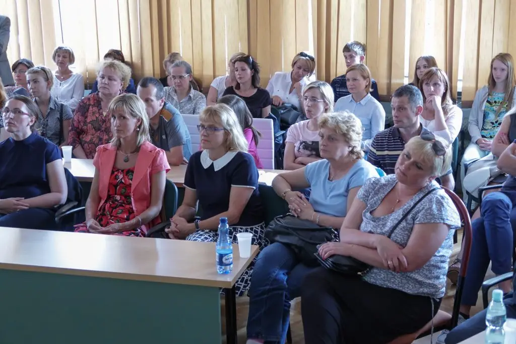 Ponad 100 osób na spotkaniu ws. szkoły specjalnej i II LO