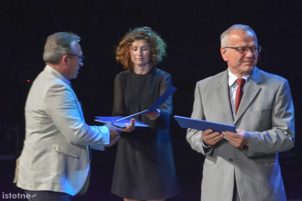 Prezydent Piotr Roman nagrodził najzdolniejszych uczniów
