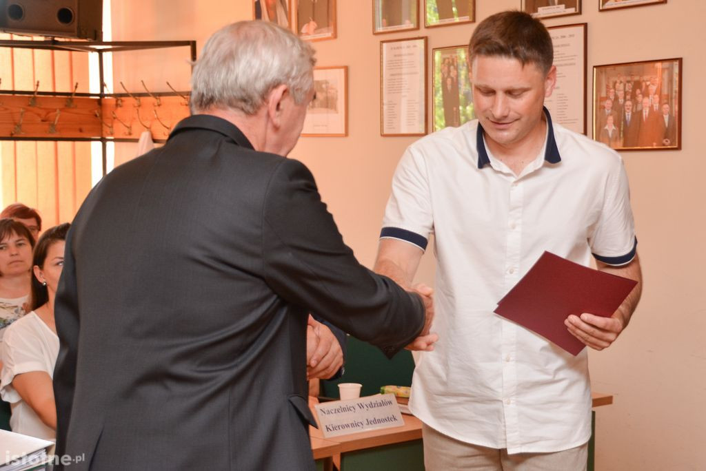 ZSOiZ i „Elektronik” uhonorowane przez Powiat
