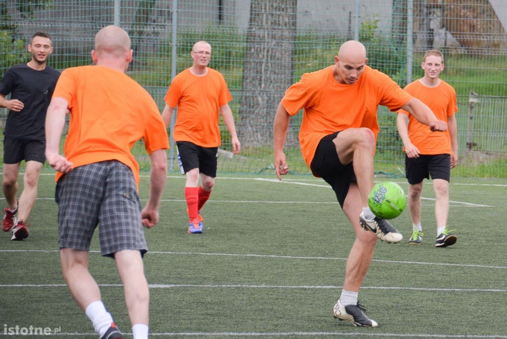 Piłkarski turniej górników z 3 kopalń na Orliku przy II LO