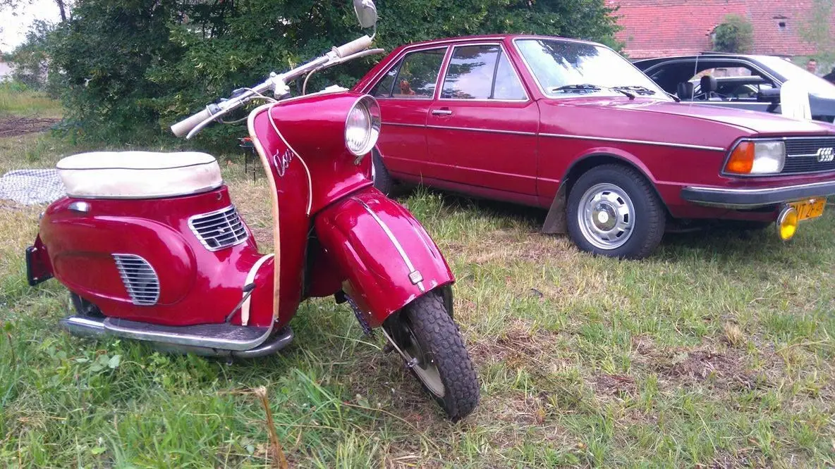Spotkanie fanów klasycznych pojazdów w Tomaszowie
