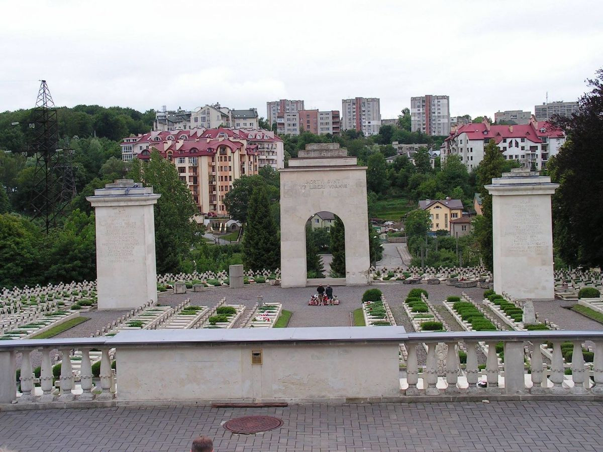 Bolesławianie ratowali polskie nekropolie na Kresach