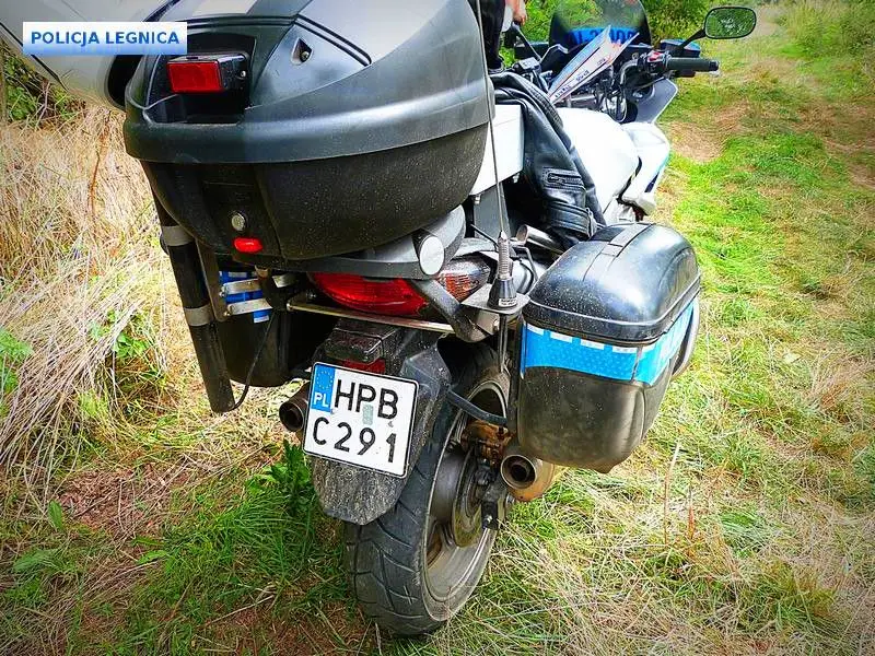 Tydzień temu ukradli samochód, teraz – 1000 l paliwa i przyczepę